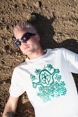 Michael Ullrich photographed the Paradise Series for Live from earth 